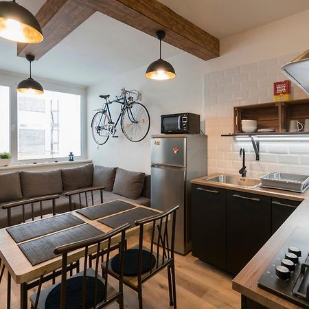 Stylish Centrally Located 1Br Apartment With Parking Pressburg Exterior foto
