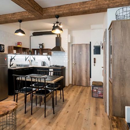 Stylish Centrally Located 1Br Apartment With Parking Pressburg Exterior foto