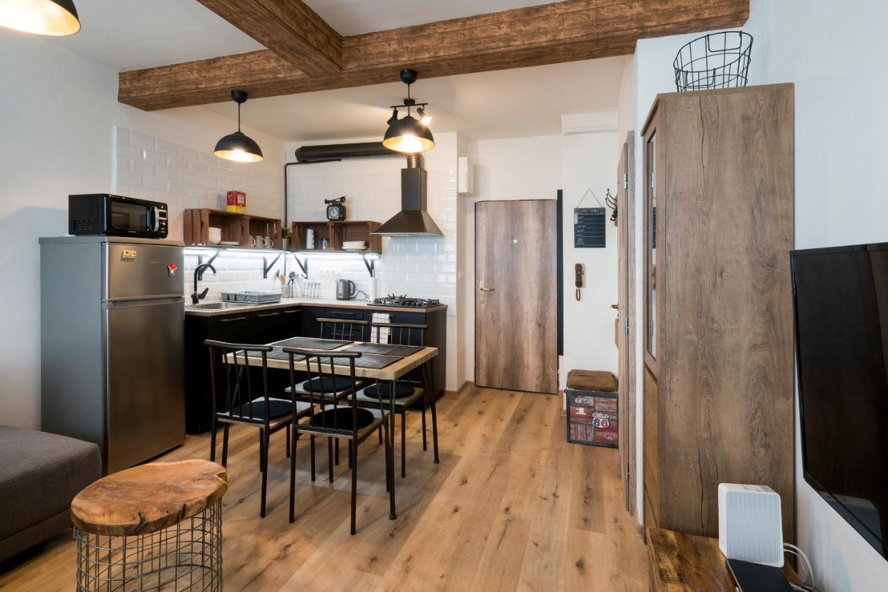 Stylish Centrally Located 1Br Apartment With Parking Pressburg Exterior foto