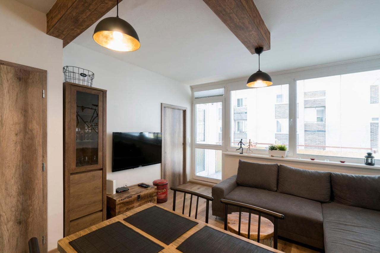 Stylish Centrally Located 1Br Apartment With Parking Pressburg Exterior foto
