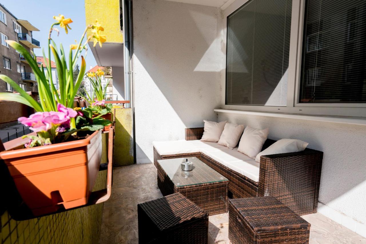 Stylish Centrally Located 1Br Apartment With Parking Pressburg Exterior foto