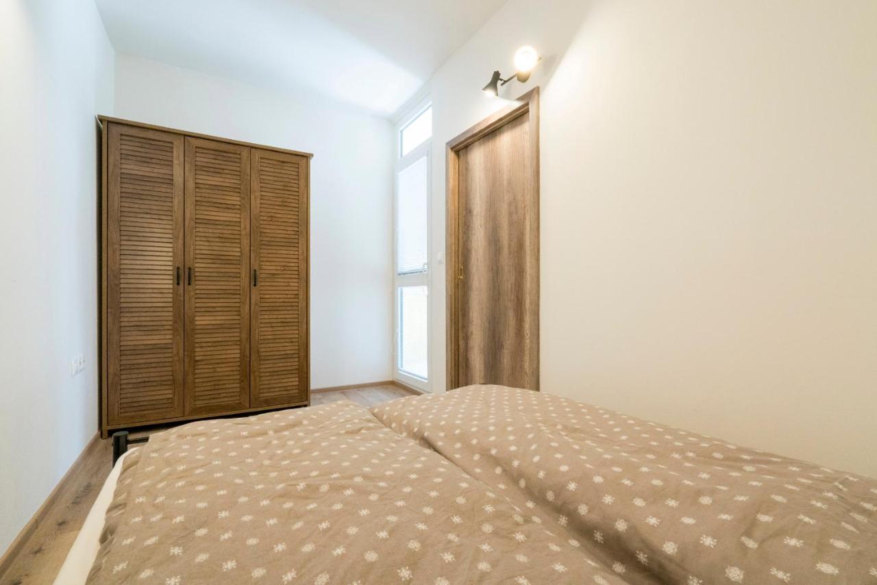 Stylish Centrally Located 1Br Apartment With Parking Pressburg Exterior foto
